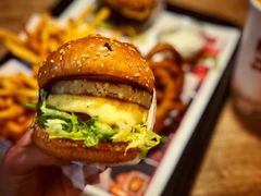 -The Habit Burger Grill 哈比特汉堡(复兴soho店)