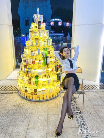 报️发现一家超有格调的沉浸式餐酒吧