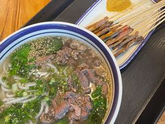 -云阿蛮云南生烫牛肉米线(奉贤路店)