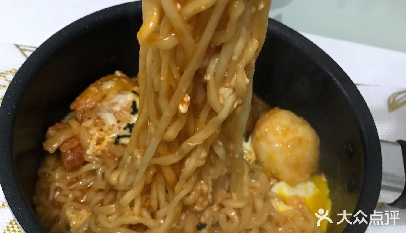 特色推荐：网红吃法～辣火鸡面