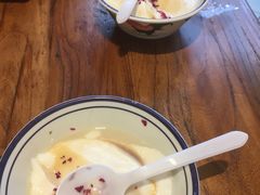 -云阿蛮云南生烫牛肉米线(奉贤路店)