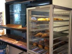 面包甜点陈列柜-匠造烘焙(上海湾店)