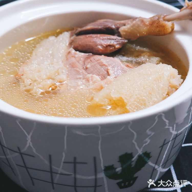 日常煲汤💫营养美味的竹荪老鸭汤