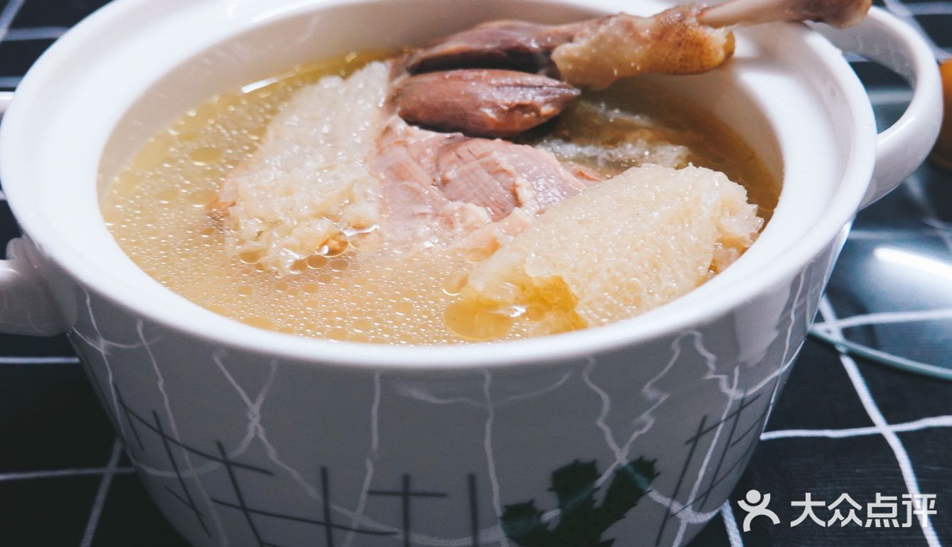 日常煲汤💫营养美味的竹荪老鸭汤