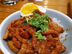 温泉蛋卤肉饭-Let's Taipei 非常烘焙(太古里店)