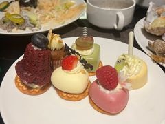 -唐拉雅秀酒店-西锦汇空中BBQ·思创餐厅