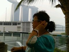 五层休闲娱乐，放眼望去是著名的金沙旅游城，尽在咫尺-新加坡文华东方酒店