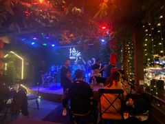 -拾光音乐餐酒吧(告庄星光夜市店)