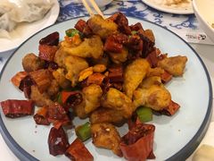 宫爆鸡丁-东方饺子王臻味餐厅(新嘉坡城店)