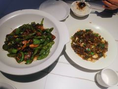 -阿瓦山寨·湘菜现炒·剁椒鱼头王(咸阳总店)