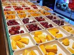 -涨巢·潮玩水疗局