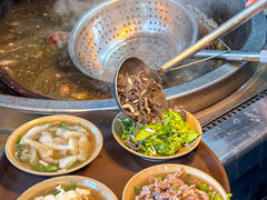-大众跷脚牛肉馆·非遗传承单位(峨眉山店)