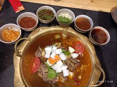 -顶顶汤火牛排火锅·经典铜锅涮肉