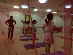 -艺彩童馨舞蹈培训学校(西湖道校区)
