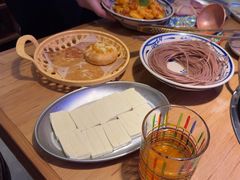 -洱火云南酸菜牛肉火锅(石景山当代商城店)