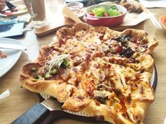 大宴薄脆四合一披萨-必胜客(华南摩尔店)