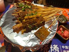 -何师烧烤Pro ·江湖川菜·小龙虾·精酿(太古里旗舰店)