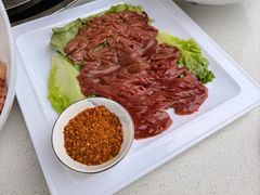 -茅草房·河畔园林火锅