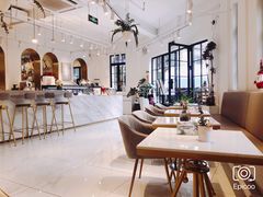 -Fridi Patisserie Cafe