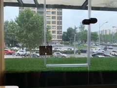 -兔行天下-鸿鹤鲜锅兔(中海国际店)