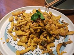咸蛋黄焗双菇-薇酌饮·陕西菜(南门外店)