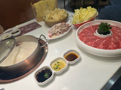 -洪氏嗨捞·猪肚鸡火锅(阳光天地店)