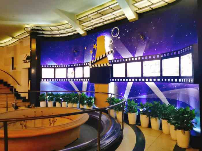 大光明电影院(南京西路店)-"经过南京西路n次,就是没进去,以前想进去.