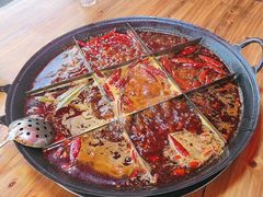 -正南齊北重庆老火锅(光华村直营店)