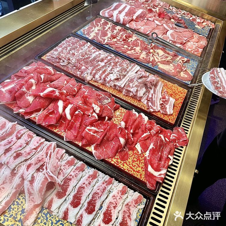 宝山万达新开的穷鬼食堂！129r烧烤火锅畅吃