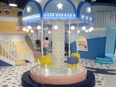 -蓝鲸奇亲子游泳俱乐部