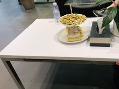 -宝捷星宝马·奔驰·保时捷专修·特斯拉钣喷中心(宝安店)