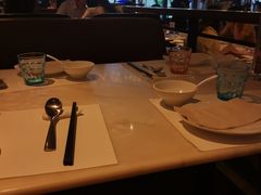 -港丽餐厅(高德置地店)