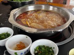 -黄利砖万峰林布依特色酸笋牛肉馆
