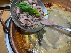 -洱火云南酸菜牛肉火锅(石景山当代商城店)