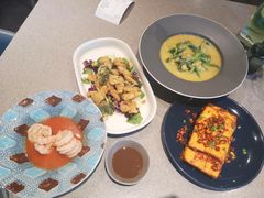 豌豆黄浸豌豆尖-半山腰·云南菜(侨福芳草地店)