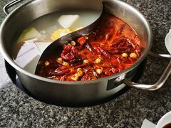 双拼鸳鸯锅底-辉哥火锅(虹桥路店)