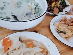 -美顺香食府鱼头老店(雪野湖店)