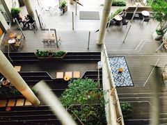 -ROAST coffee & eatery