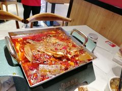 -渝是乎酸菜鱼·川渝小炒(新世界百货望京店)