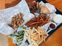 -The Habit Burger Grill 哈比特汉堡(复兴soho店)