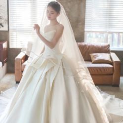 -莫小姐婚纱