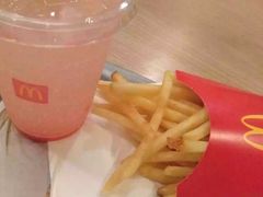 -麦当劳(杭州西湖银泰百货店)