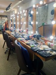 -红馆妆造(中央大街店)