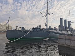 -阿芙乐尔号巡洋舰