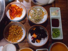 -明洞阿姨·韩式酱蟹烤肉·创意料理(三元桥店)