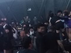 -梁记特色桂林米粉
