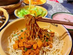 -鹤江桥·红油牛肉粉(SKP店)