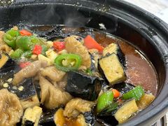 臭豆腐子烧肥肠-江城燕子大排档(江汉路步行街店)
