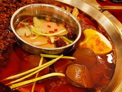 -山城年华老火锅(玉林店)