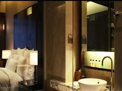 -上海龙之梦万丽酒店